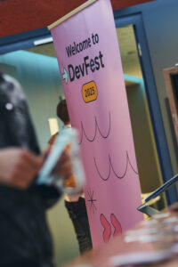 Roll-Up-Design für das Google DevFest